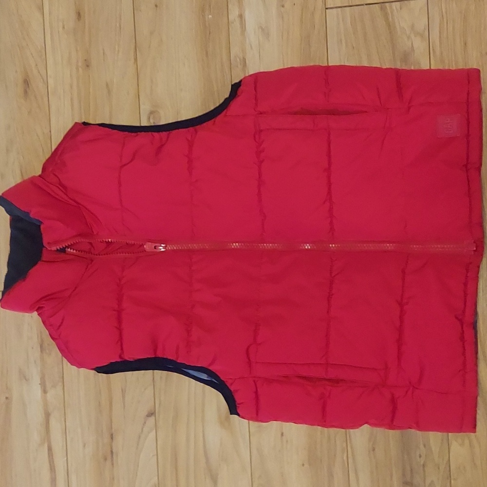 Kids M red Gap zip puffer vest
